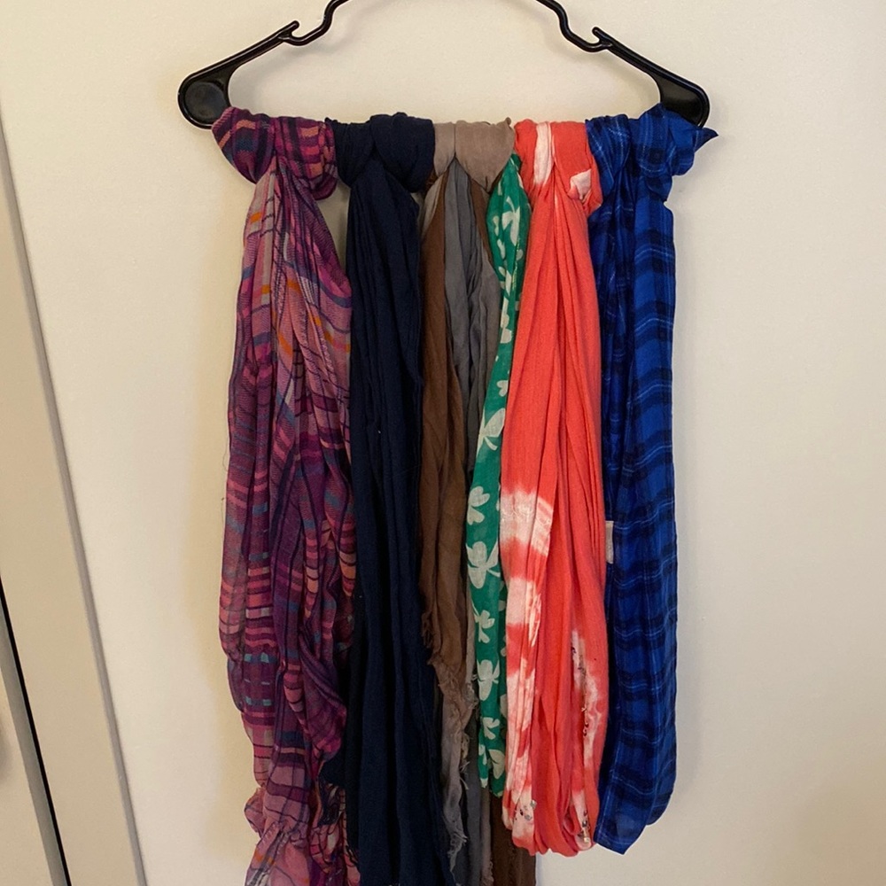 Lot of 10 Scarves